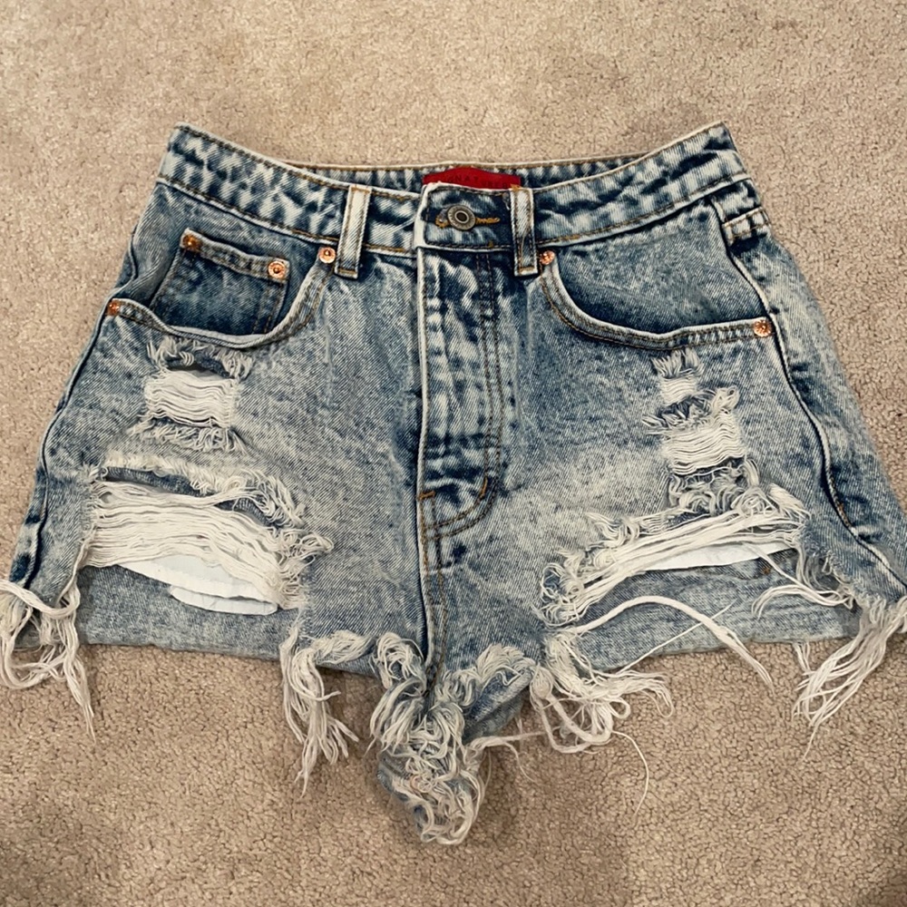 Signature 8 jean shorts